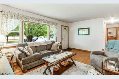 92 Louise Dr, Manville, NJ 08835 - Photo 9