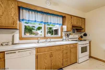 92 Louise Dr, Manville, NJ 08835 - Photo 13