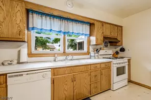 92 Louise Dr, Manville, NJ 08835 - Photo 13