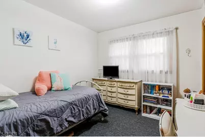 92 Louise Dr, Manville, NJ 08835 - Photo 23