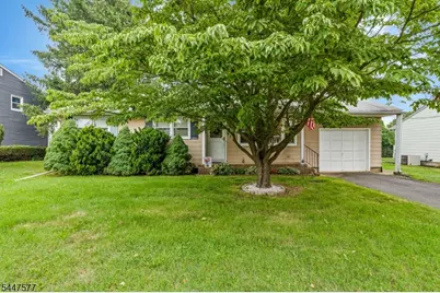 92 Louise Dr, Manville, NJ 08835 - Photo 3