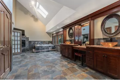 25 Wilshire Dr, Sparta Township, NJ 07871 - Photo 21