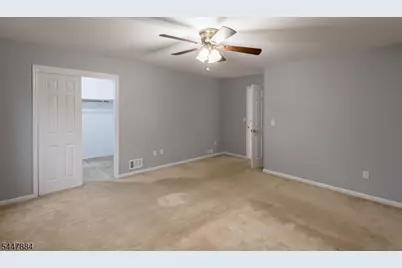 89 Continental Rd, Parsippany, NJ 07950 - Photo 23