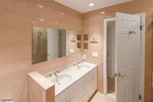 89 Continental Rd, Parsippany, NJ 07950 - Photo 15