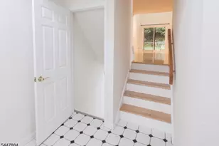 89 Continental Rd, Parsippany, NJ 07950 - Photo 11