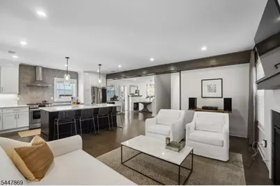 21 Evergreen Pl, Maplewood, NJ 07040 - Photo 3