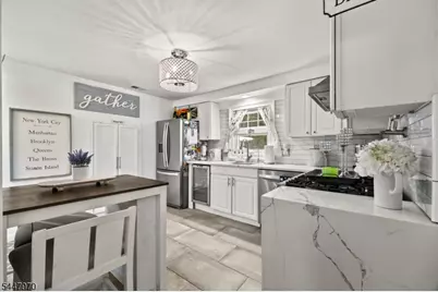 10 Dale Dr, Fairfield, NJ 07004 - Photo 29
