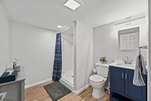 10 Dale Dr, Fairfield, NJ 07004 - Photo 9