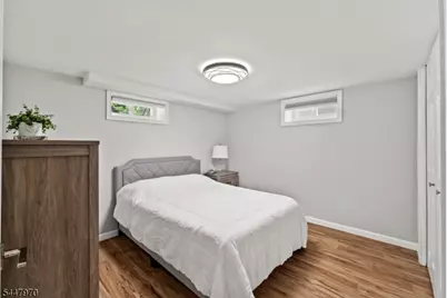 10 Dale Dr, Fairfield, NJ 07004 - Photo 13