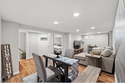 10 Dale Dr, Fairfield, NJ 07004 - Photo 17
