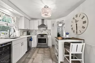 10 Dale Dr, Fairfield, NJ 07004 - Photo 31