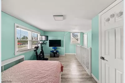 10 Dale Dr, Fairfield, NJ 07004 - Photo 25