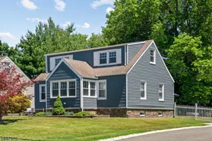 10 Dale Dr, Fairfield, NJ 07004 - Photo 3