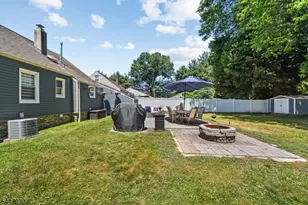 10 Dale Dr, Fairfield, NJ 07004 - Photo 5