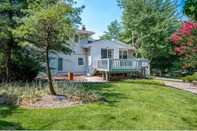 560 Wakefield Dr, Metuchen, NJ 08840 - Photo 7