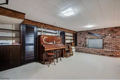 560 Wakefield Dr, Metuchen, NJ 08840 - Photo 43