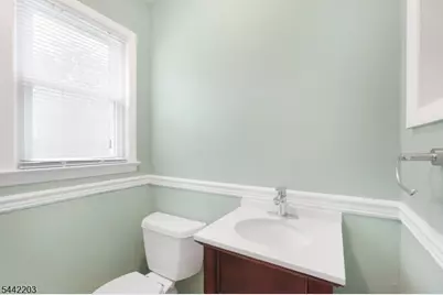 41 Holly Glen Ln, Berkeley Heights Township, NJ 07922 - Photo 5