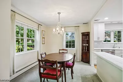 27 Coachlight Dr, Chatham Township, NJ 07928 - Photo 7