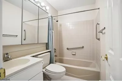 27 Coachlight Dr, Chatham Township, NJ 07928 - Photo 19