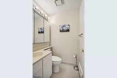 27 Coachlight Dr, Chatham Township, NJ 07928 - Photo 13
