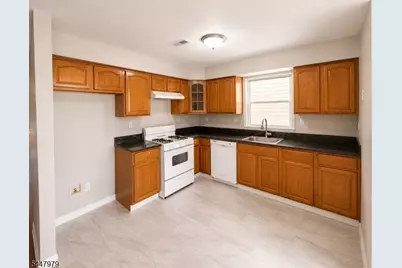 323 S Park St, Elizabeth, NJ 07206 - Photo 3