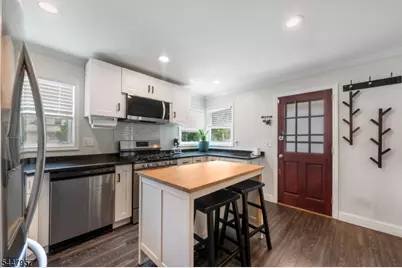 735 Harrison Ave, Roselle, NJ 07203 - Photo 5