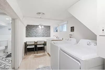 619 E 2nd Ave, Roselle, NJ 07203 - Photo 23