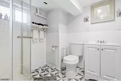 619 E 2nd Ave, Roselle, NJ 07203 - Photo 25