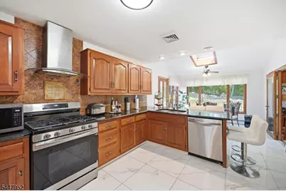 5 La Malfa Rd, Randolph Township, NJ 07869 - Photo 9