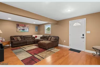 138 William St, Little Falls Township, NJ 07424 - Photo 5