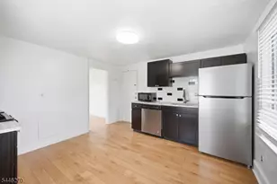 98 Maple Ave, Morristown, NJ 07960 - Photo 9