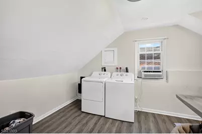 246 N 3rd Ave, Manville, NJ 08835 - Photo 23
