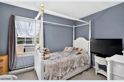 246 N 3rd Ave, Manville, NJ 08835 - Photo 25