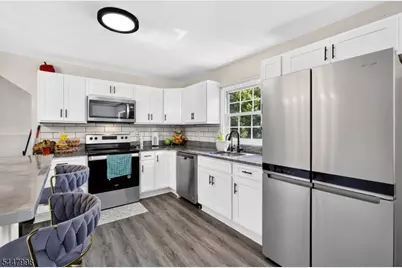 246 N 3rd Ave, Manville, NJ 08835 - Photo 21