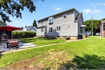 246 N 3rd Ave, Manville, NJ 08835 - Photo 35