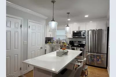 91 Lawrence Rd, Parsippany, NJ 07054 - Photo 3