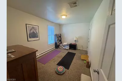 27 Broad St, Flemington, NJ 08822 - Photo 11
