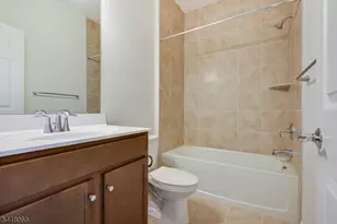 4 Braeburn Ct, Livingston, NJ 07039 - Photo 13