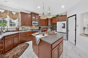 3 Surrey Way, Alexandria Township, NJ 08867 - Photo 5