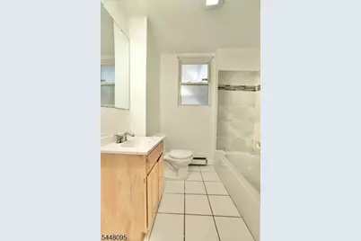 39 Unity Ave, Newark, NJ 07106 - Photo 9