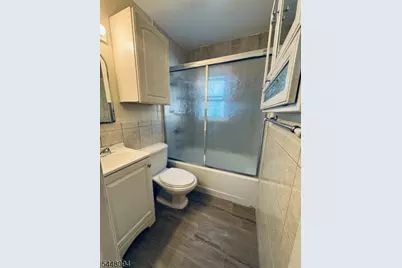 30 Brinkerhoff St, Ridgefield, NJ 07660 - Photo 5