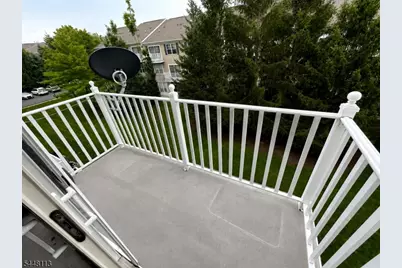 810 Firethorn Dr #E2, Union Township, NJ 07083 - Photo 19