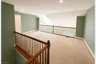 810 Firethorn Dr #E2, Union Township, NJ 07083 - Photo 9