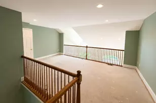 810 Firethorn Dr, Union Township, NJ 07083 - Photo 9