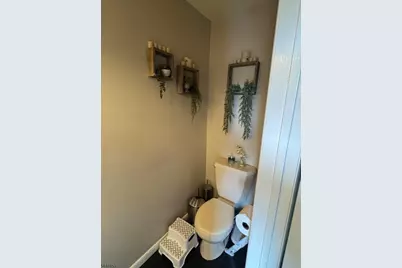 5006 N Oaks Blvd, North Brunswick Township, NJ 08902 - Photo 5