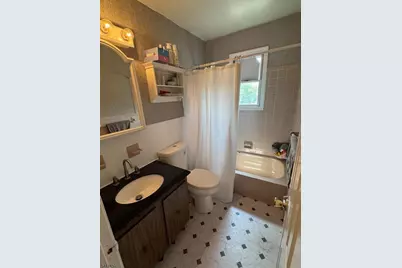 5006 N Oaks Blvd, North Brunswick Township, NJ 08902 - Photo 11