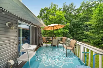 5 Lawrence Dr, Vernon, NJ 07422 - Photo 11