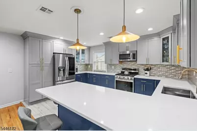689 Gates Ter, Union Township, NJ 07083 - Photo 15
