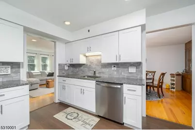 69 Woodland Rd, New Providence, NJ 07974 - Photo 9