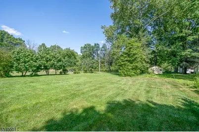 69 Woodland Rd, New Providence, NJ 07974 - Photo 3
